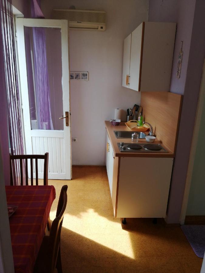 Apartmani Milka Pakoštane Exterior foto