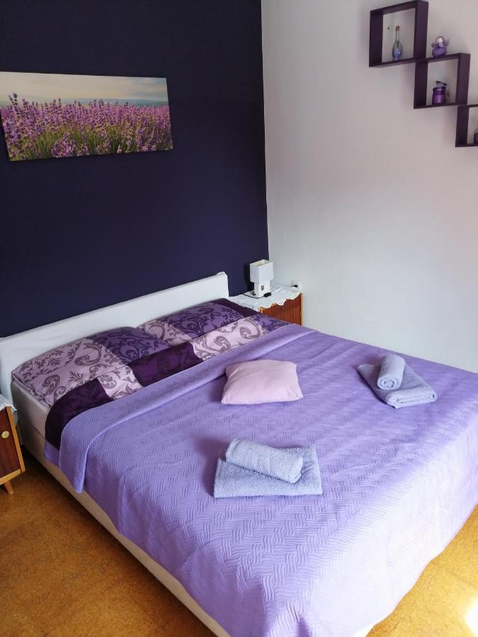 Apartmani Milka Pakoštane Exterior foto