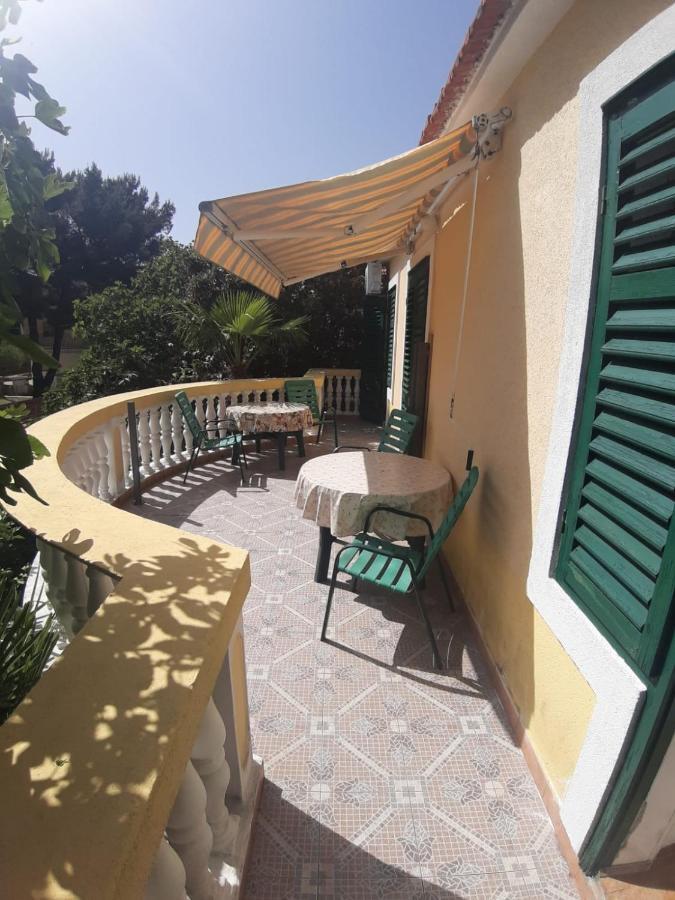 Apartmani Milka Pakoštane Exterior foto